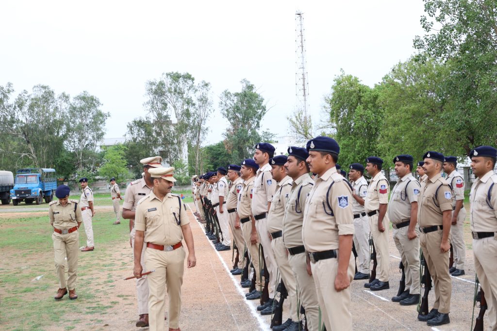 Datia Police, Pared