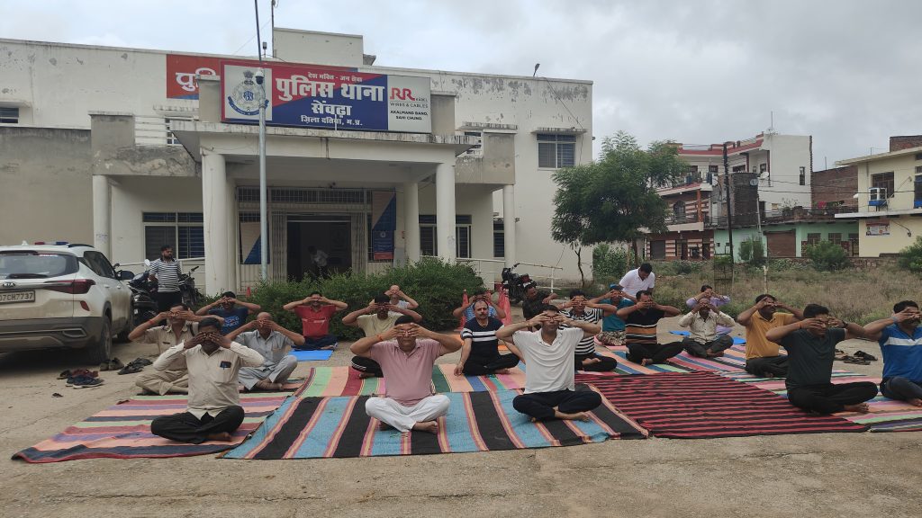 Yoda Day, Datia Police